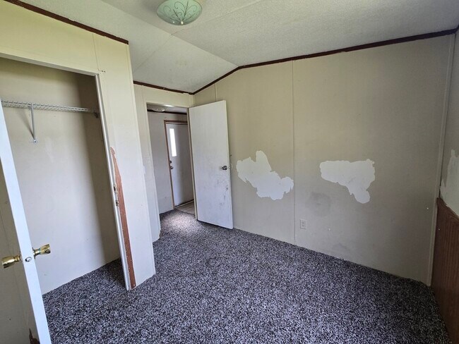 Building Photo - 2502 Cattail Cir
