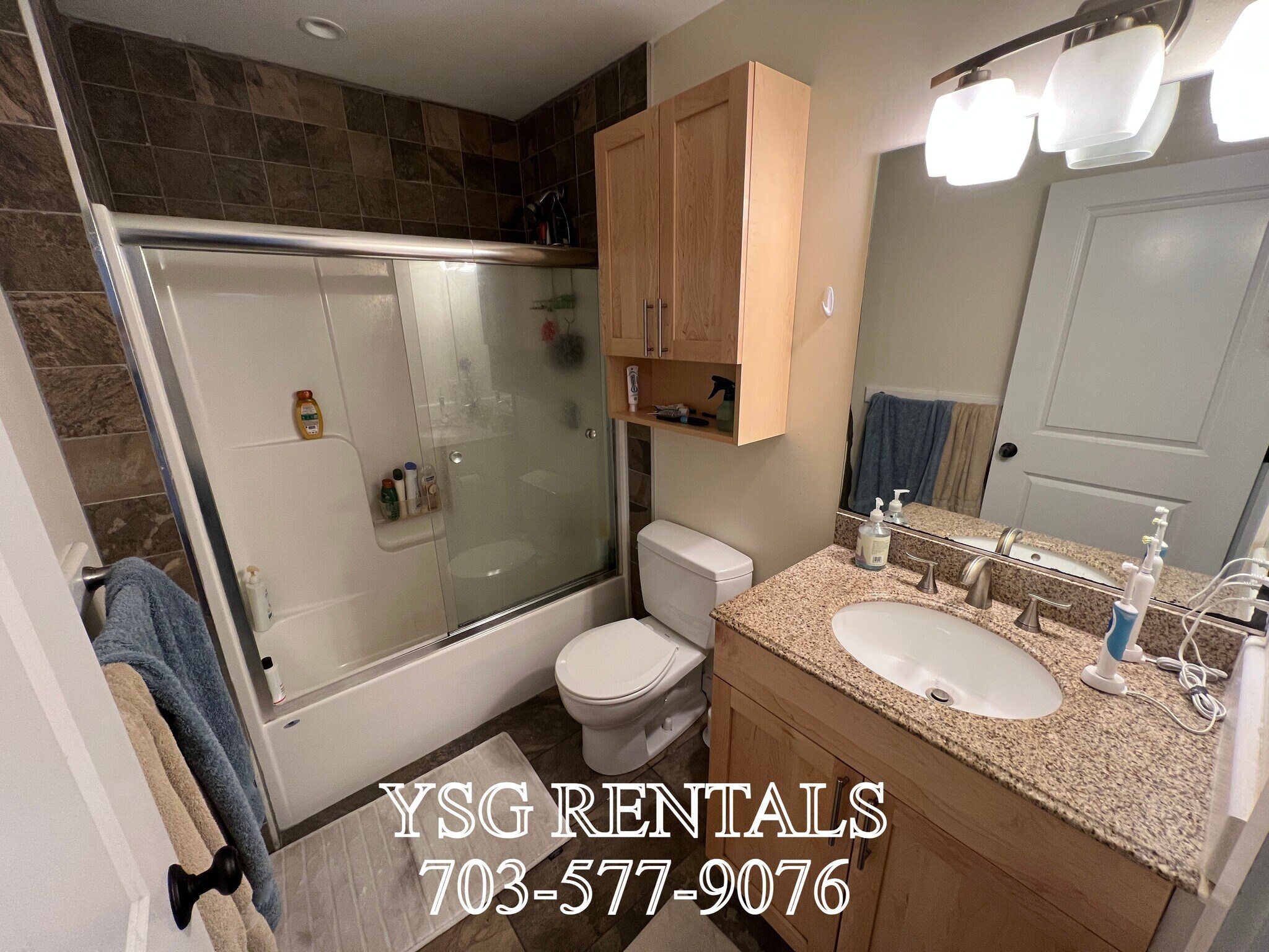 Building Photo - 192 Hillside St