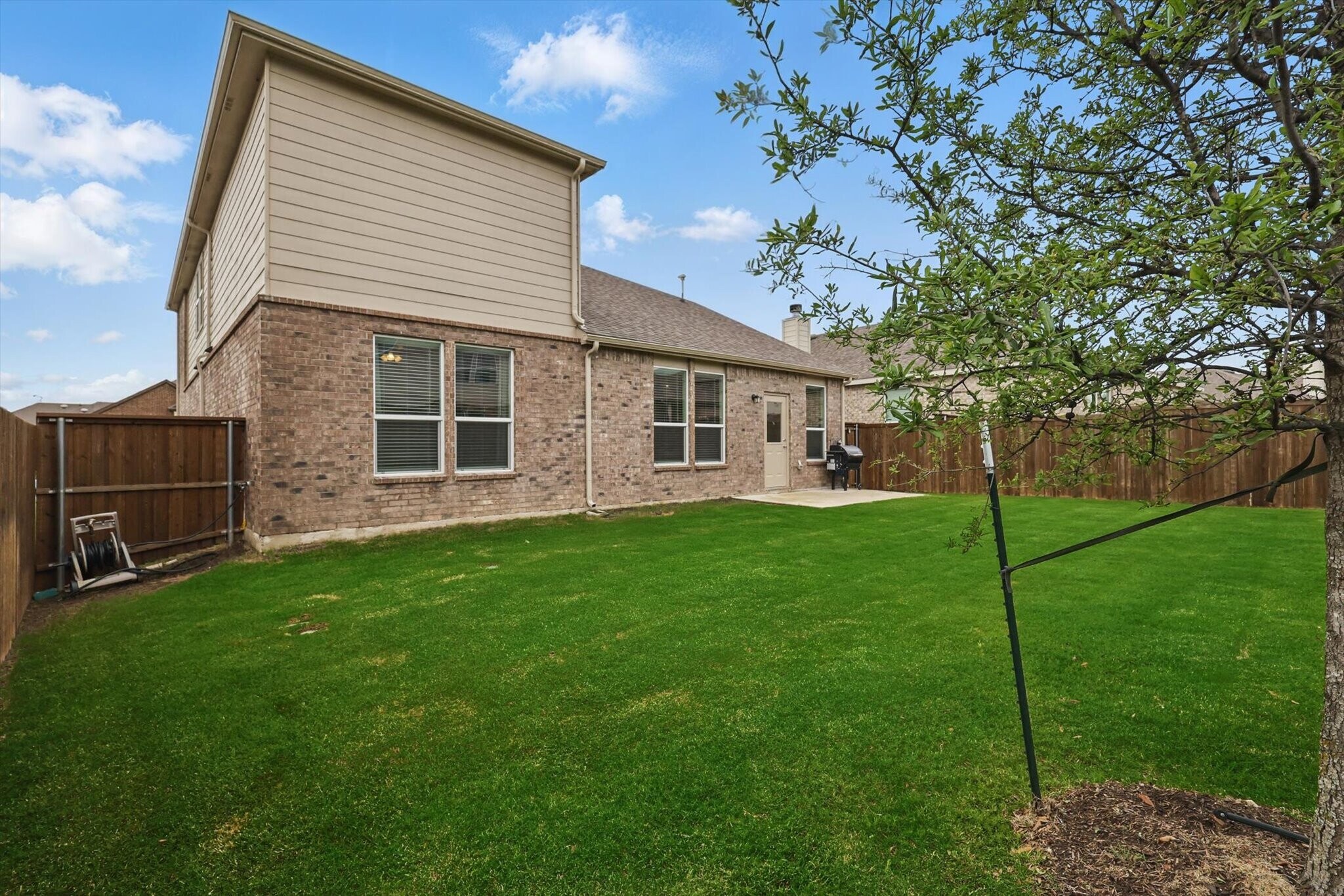 Building Photo - 802 Feldspar Way