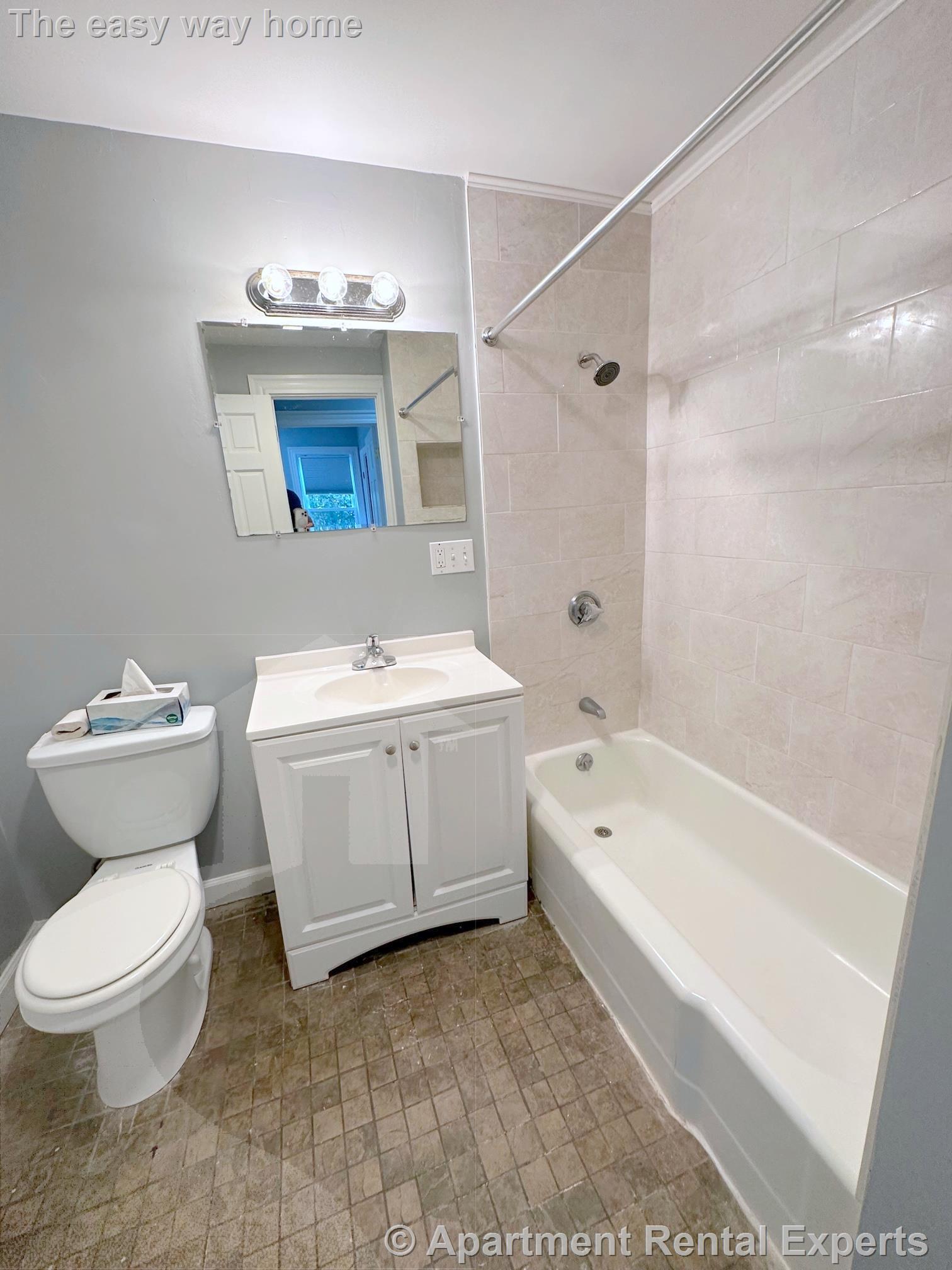 Building Photo - 295 Windsor St