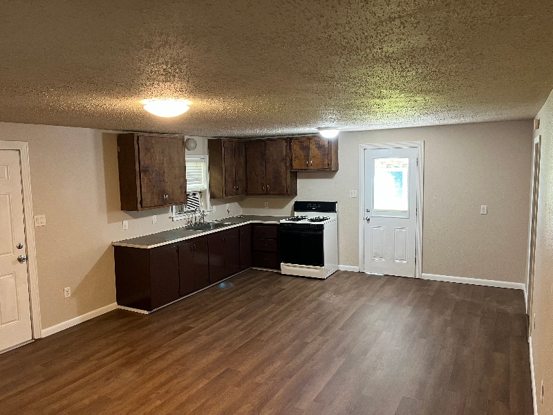 Building Photo - 309 Desire St