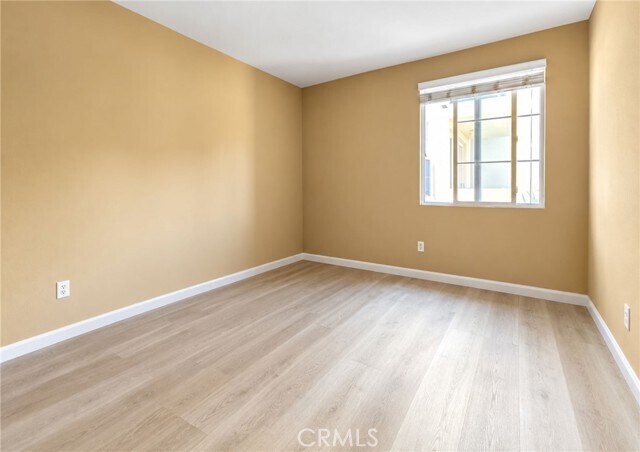 Building Photo - 360 W Ave 26