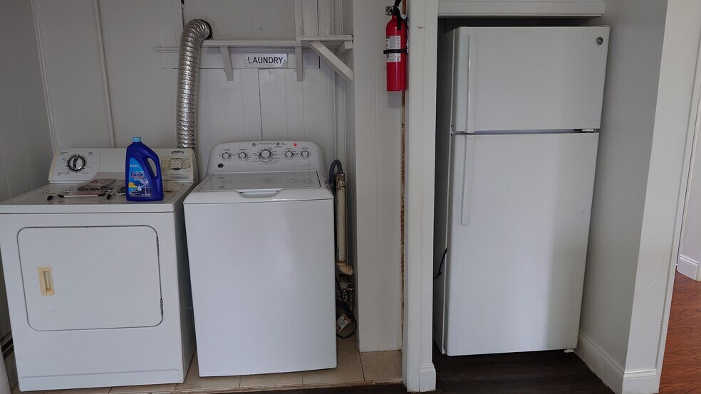 Building Photo - 105 S White Horse Pike