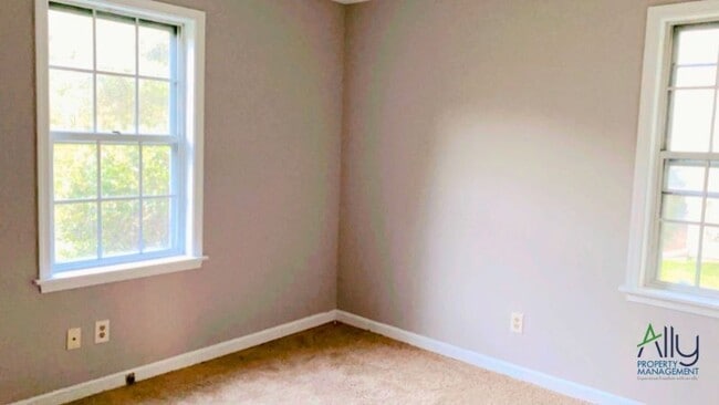 Building Photo - 2935 Lamkin Way