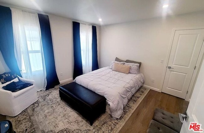 Building Photo - 4770 Edgewood Pl