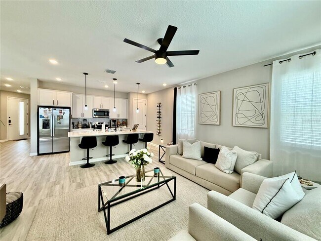Building Photo - 6255 Golden Bch Dr