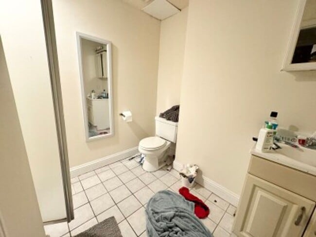 Building Photo - SEPT 2026  -  Rare Fenway 5 Bed/3 Bath on Gainesborough St.  Two Floors, Central A/C, Students We...