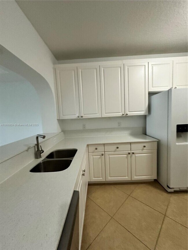 Building Photo - 10700 NW 66th St