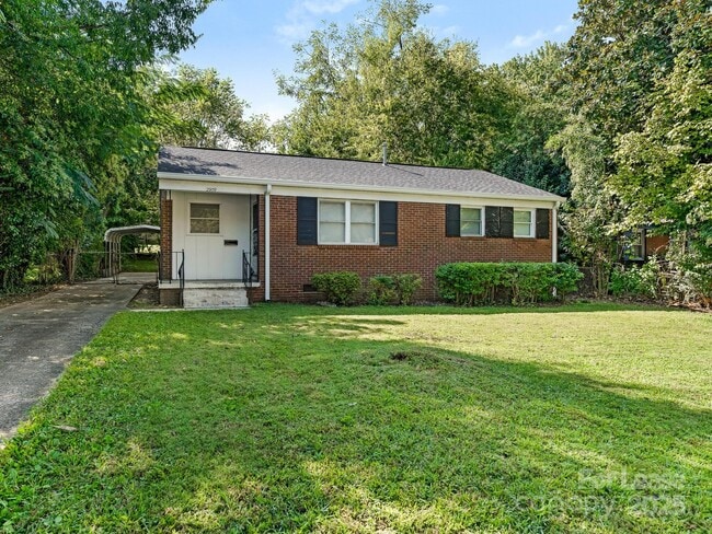 Primary Photo - 2909 Southwest Blvd