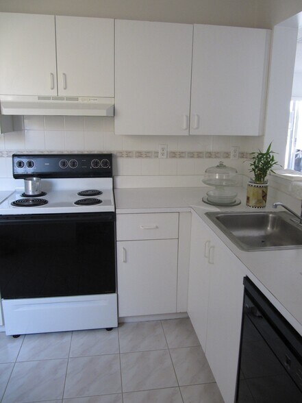 Building Photo - 1180 NW 125th Path