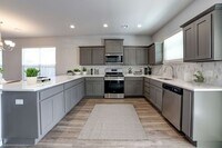 Building Photo - New Luxury 4/2.5 Townhome Close to Downtow...