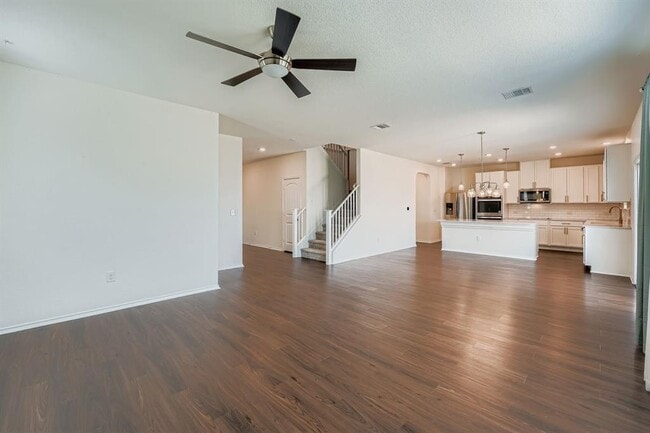 Building Photo - 5104 Lazy Ct Dr