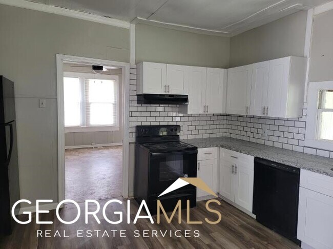 Building Photo - 92 Arnco 3rd St