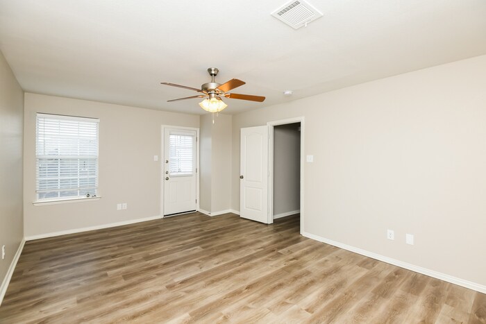 Building Photo - 116 Callender Dr