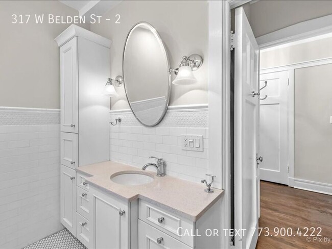 Building Photo - Lincoln Park Extra Large 3 bedroom 2 bath