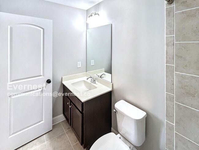 Building Photo - 1070 Windfaire Pl
