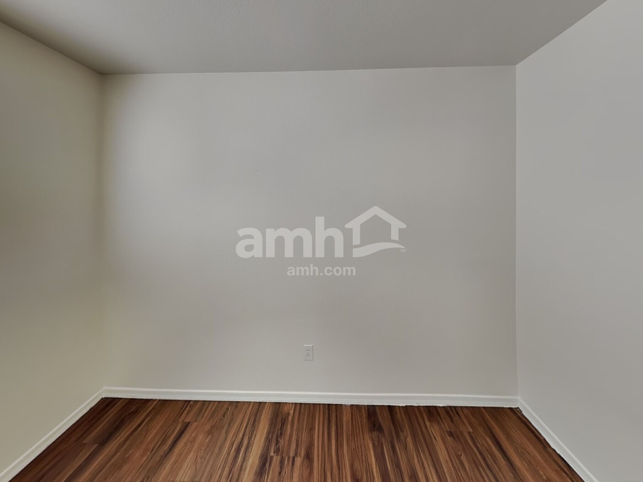 Building Photo - 2037 N 107th Dr