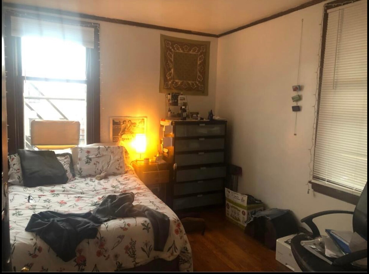 Building Photo - 105-1 Bool St