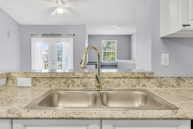 Building Photo - 14304 Fredricksburg Dr