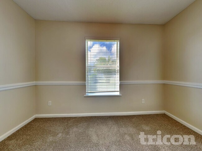 Building Photo - 7134 Beekman Lake Dr