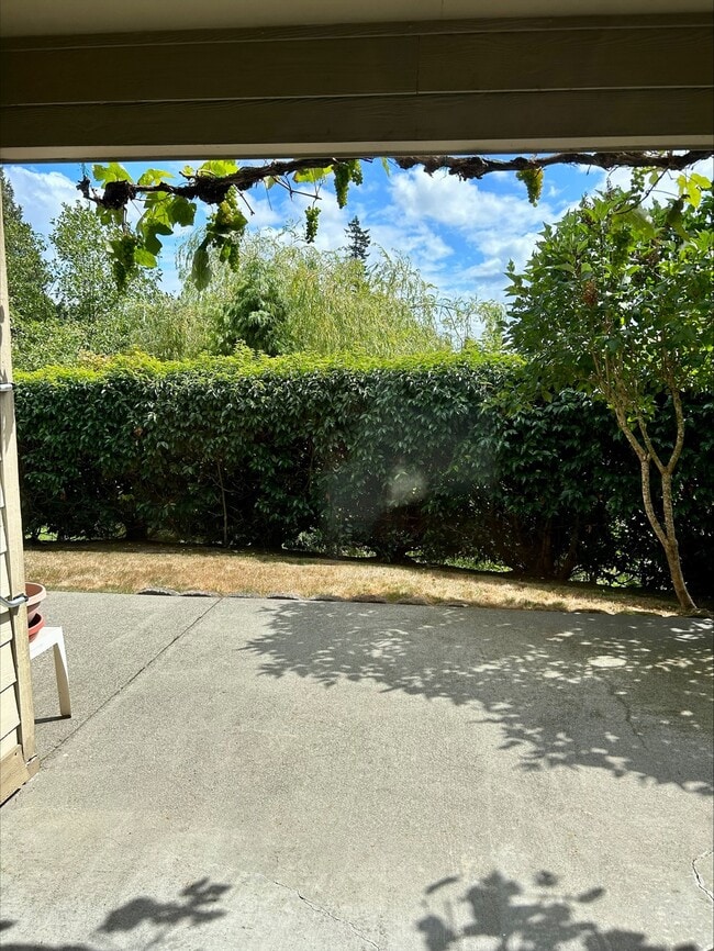 Building Photo - 4739 S Golf Course Dr