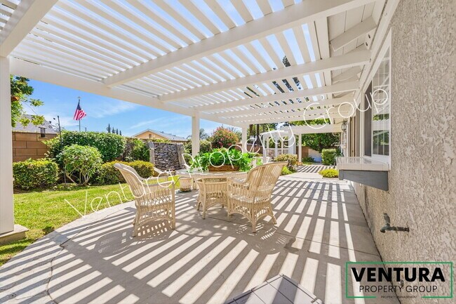 Building Photo - Charming 3-Bedroom 2 Bath Home with Spacious 1826 Sq. Ft. Layout in the East Simi Valley!