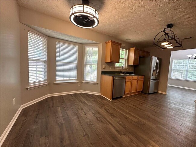 Building Photo - 1080 Hunters Crossing Ln
