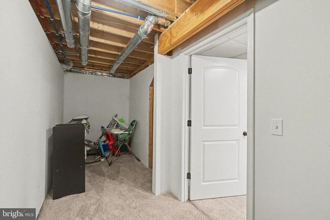 Building Photo - 1841 Vista Dr