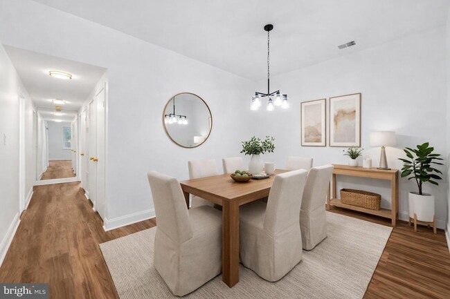 Building Photo - 13 Andrew Pl