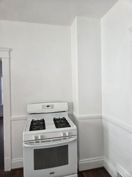 Building Photo - 2781 E 126th St