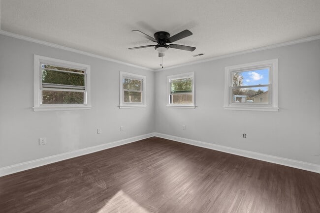 Building Photo - 1435 Auten Rd