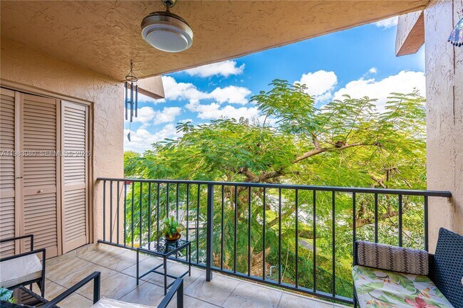 Building Photo - 13715 Kendale Lakes Cir