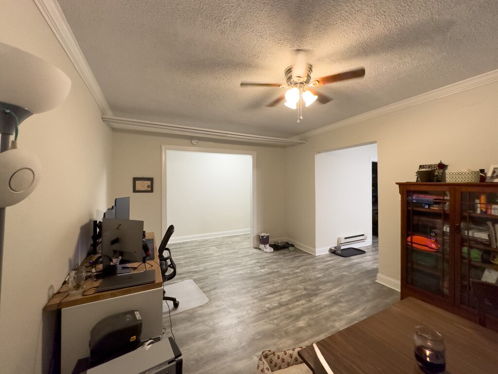 Building Photo - 325 Kedzie St