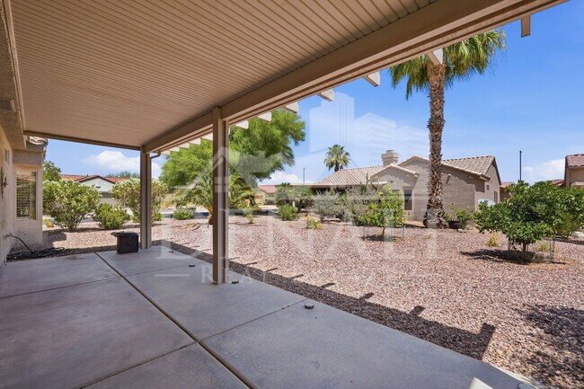 Building Photo - 16536 W Rock Springs Ln