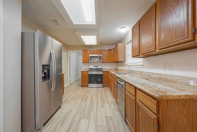 Building Photo - 22319 Rangeview Dr
