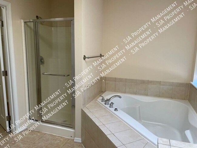 Building Photo - 4117 151st St SE