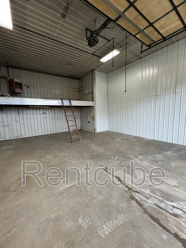 Building Photo - 1745 John F Kennedy Rd