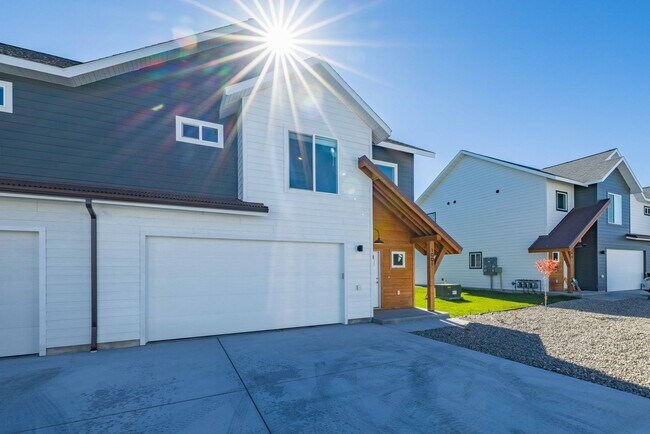 Building Photo - 91 Whiskey Way