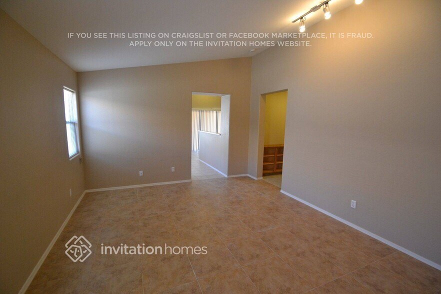 Building Photo - 5142 W Fraktur Rd