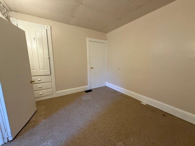 Building Photo - 97 York St