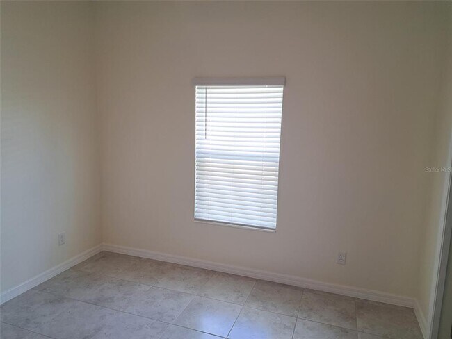 Building Photo - 138 Jade St