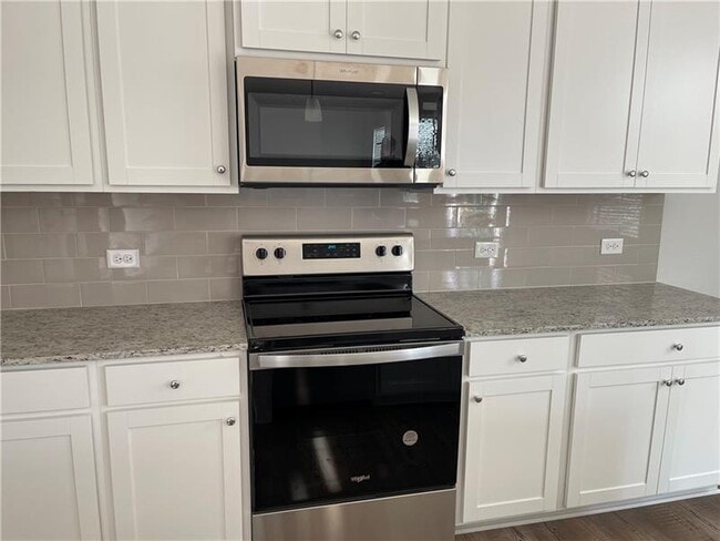 Building Photo - 240 Summerwood Ln