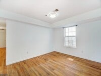 Building Photo - 54 Bragaw Ave