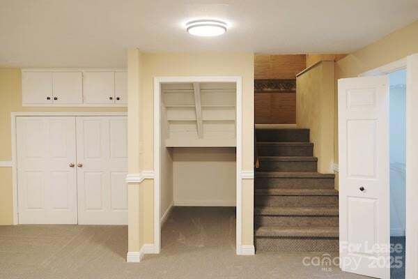 Building Photo - 1126 Hanford Pl NW