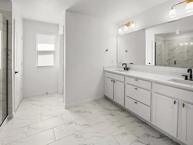 Building Photo - 5005 Golden River Ln