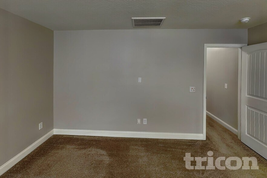 Building Photo - 14208 Highland Meadow Rd