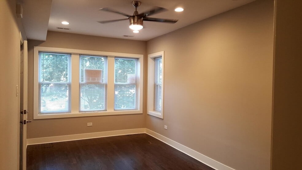 Living Room - 4812 S Damen Ave