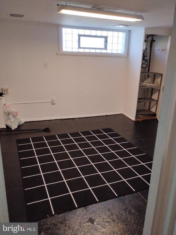 Building Photo - 4510 Strahle St
