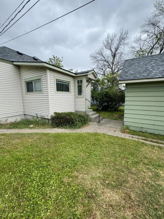 Building Photo - 821 1/2 N Ewing St