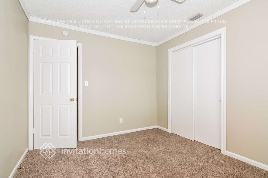 Building Photo - 3221 W Grove St